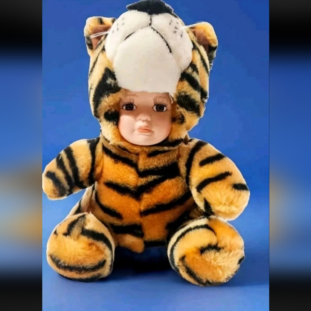 Baby Tiger Doll Soft Plush Toy  With Porcelain Face 9 Inches Albert E Price EUC